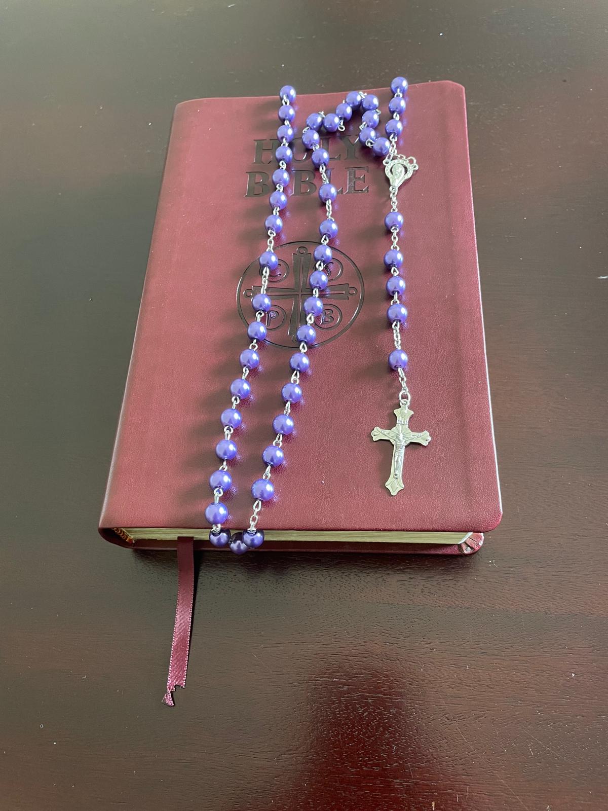 مسبحة من الخرز المصنوع من اللؤلؤ الصناعي - بنفسجي