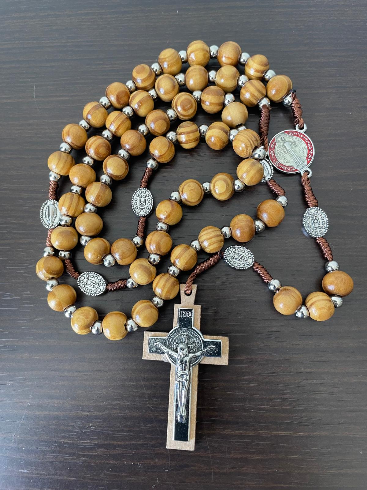 مسبحة خشبية كبيرة - لون بني فاتح