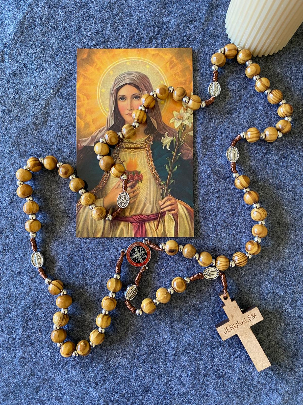 مسبحة خشبية كبيرة - لون بني فاتح