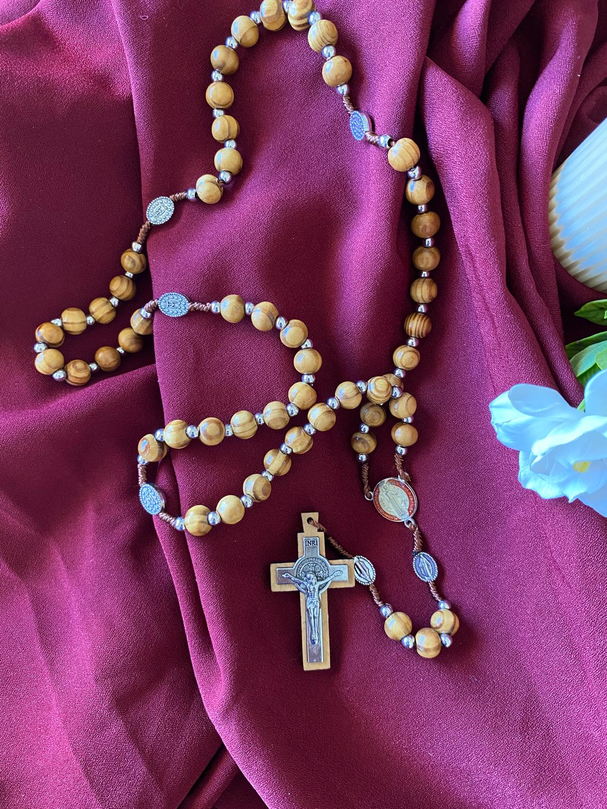 مسبحة خشبية كبيرة - لون بني فاتح