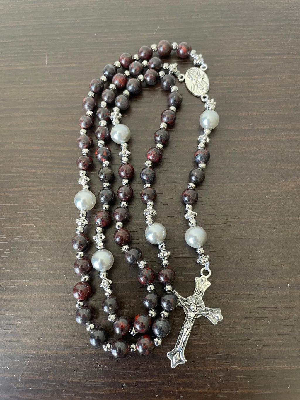 Rosaryo na may Beaded na Natural na Bato - Pulang bato