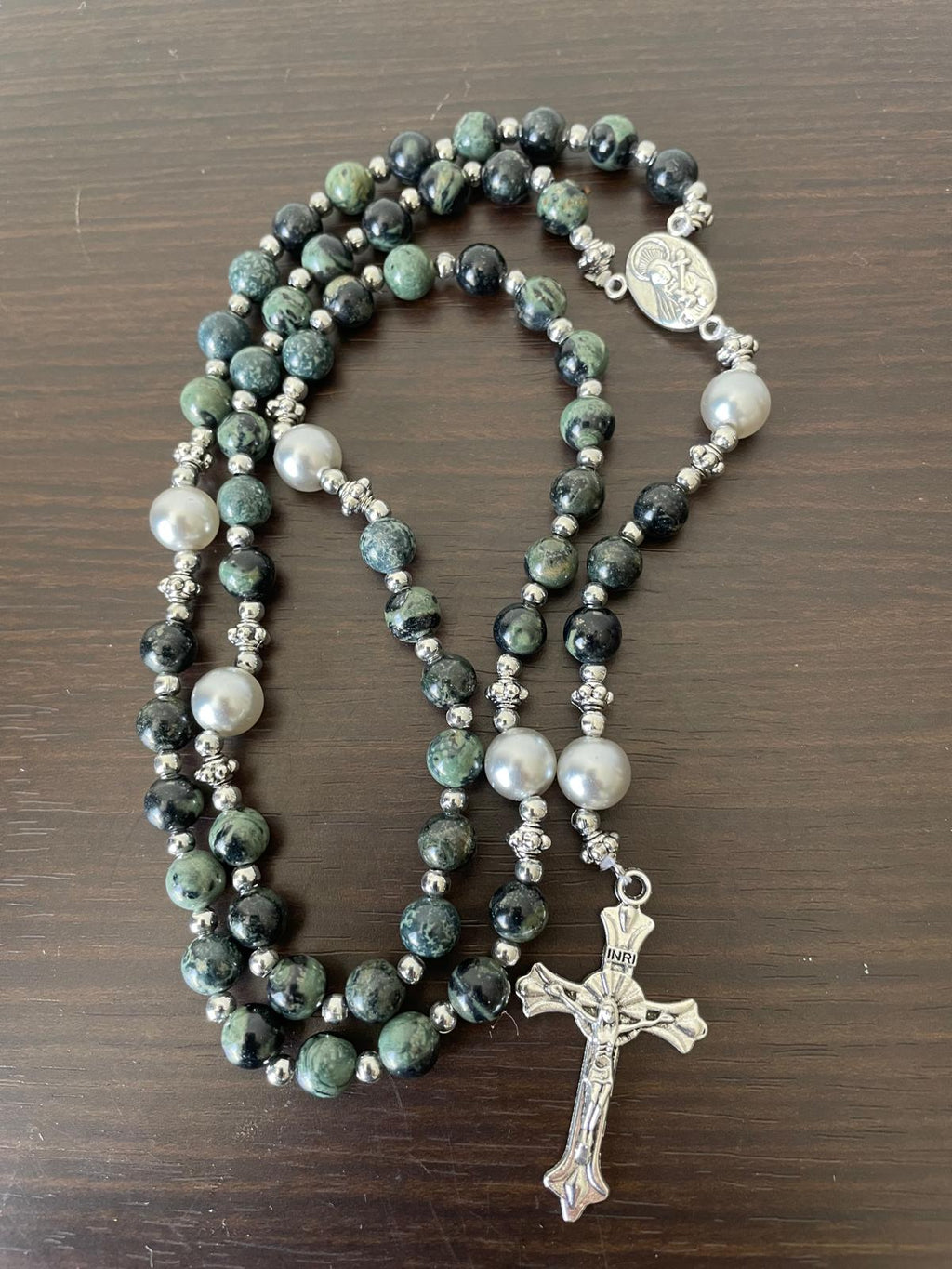 Rosaryo na may Beaded na Natural na Bato - batong maya