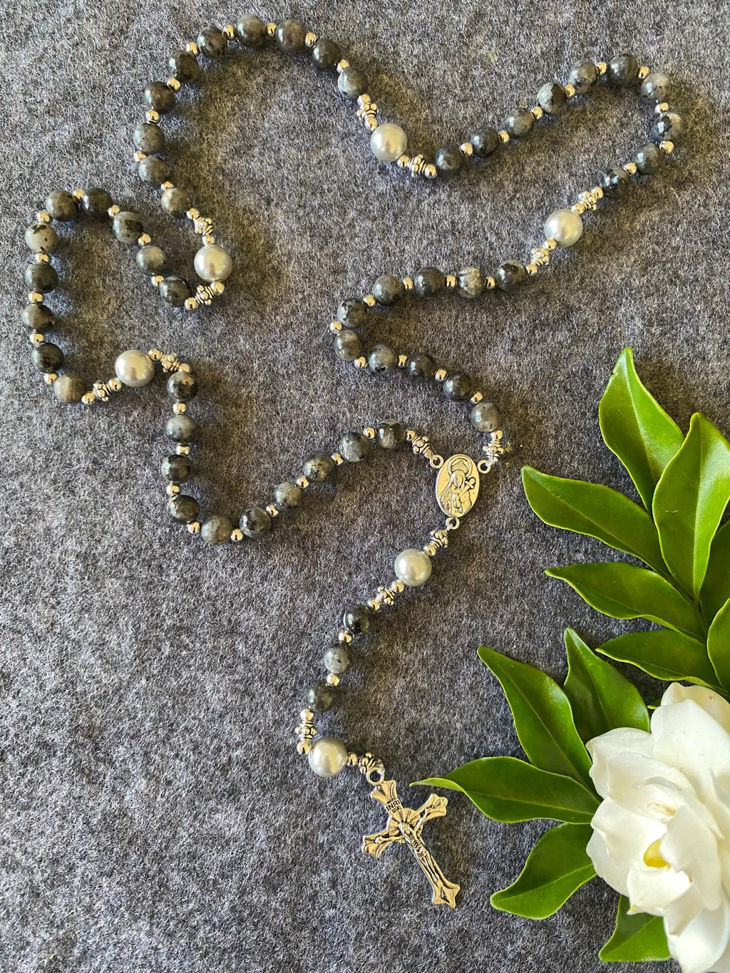 Rosaryo na may Beads na Natural na Bato - Spectrolite