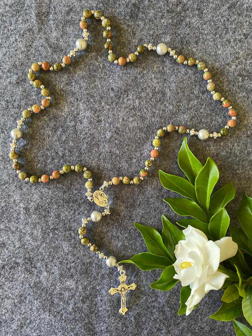 Rosaryo na may Beads na Natural na Bato - Unakite