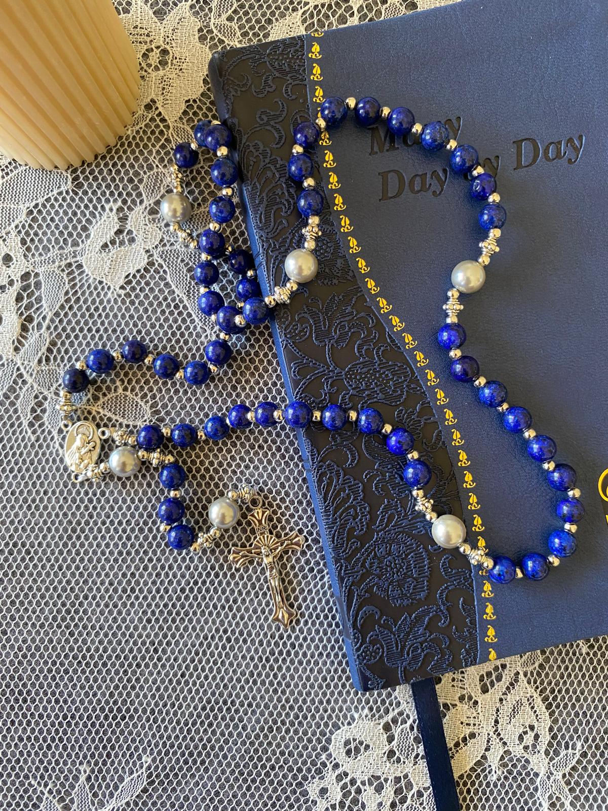 مسبحة من الخرز المصنوع من الأحجار الطبيعية - اللازورد