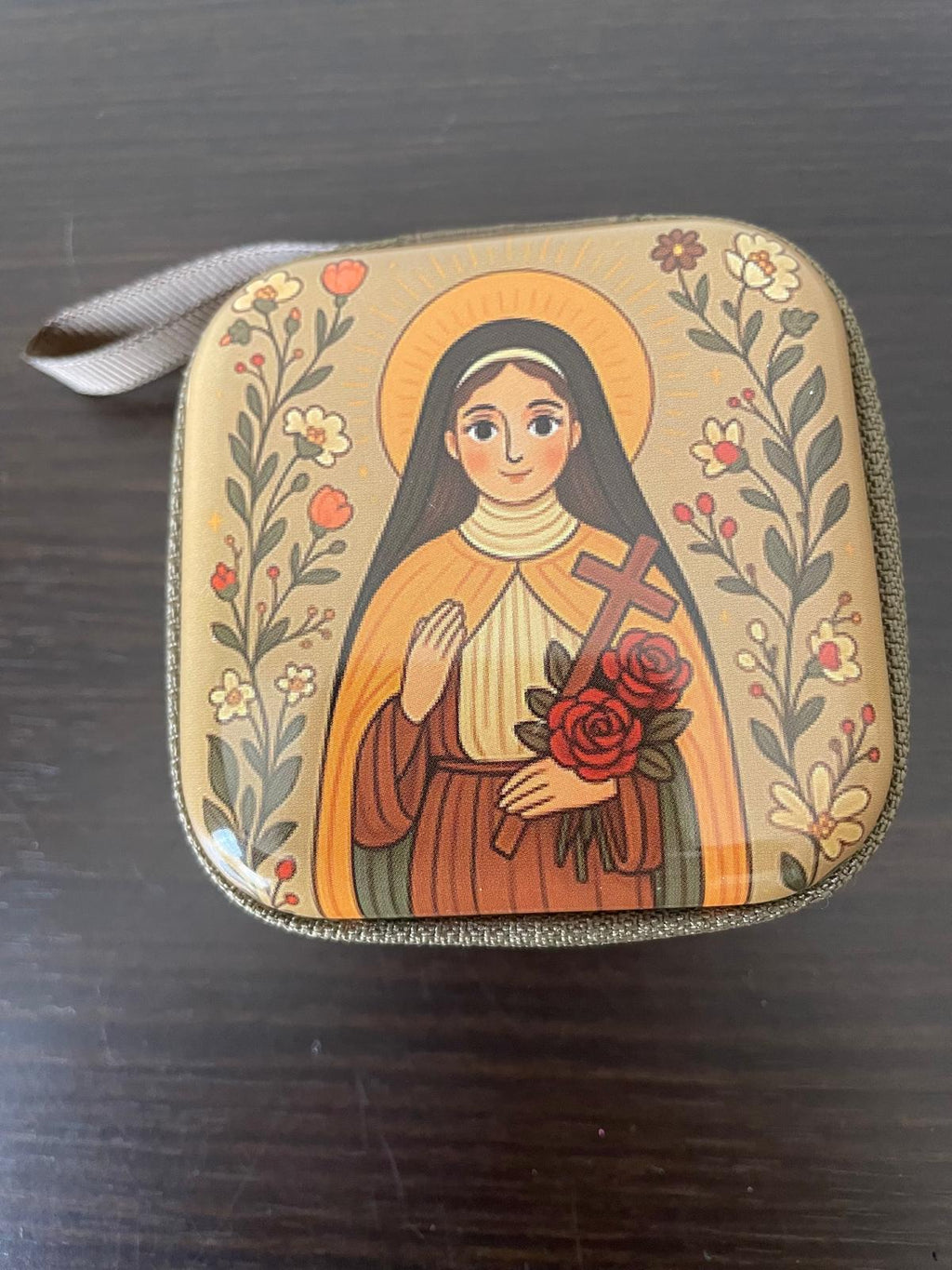 حقيبة مربعة الشكل للقديسة تيريزا من ليزيو